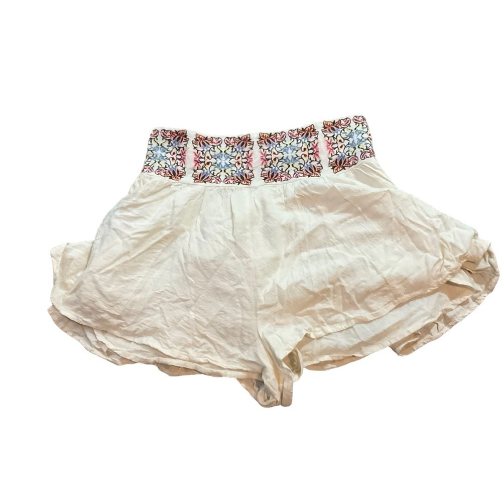 Aqua Embroidered Smocked Cream Boho-style Shorts Size Large